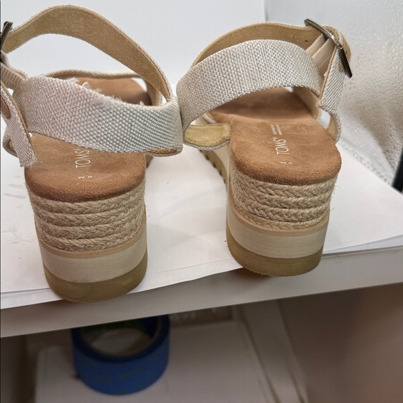TOMS WEDGE CANVAS RUBBER SANDALS WOMENS SIZE 8. LIKE NEW - Picture 5 of 16